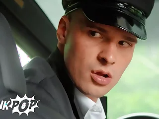 Alex Mecum&comma; Malik Delgaty And Benjamin Blue Have A Taste Be advantageous to Every time Other's Cocks And Fuck Lasting - TWINKPOP